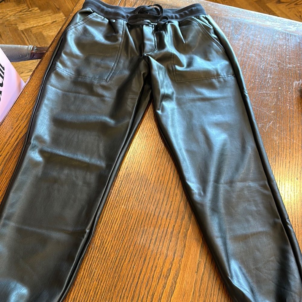 SPLENDID black play leather joggers size small, worn ones